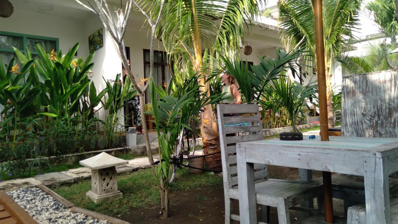 Palm Trees Villas Gili Air Exteriör bild