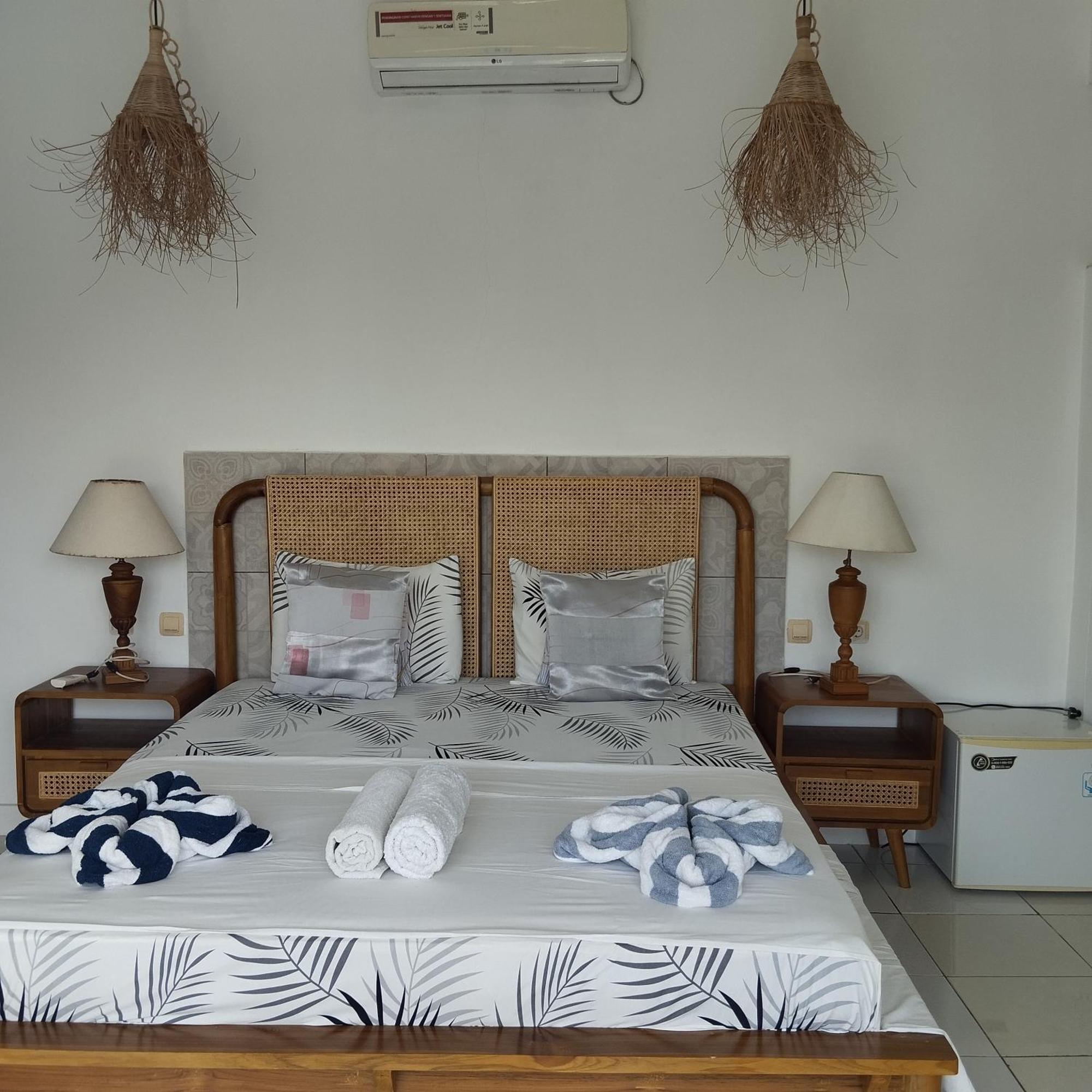 Palm Trees Villas Gili Air Exteriör bild