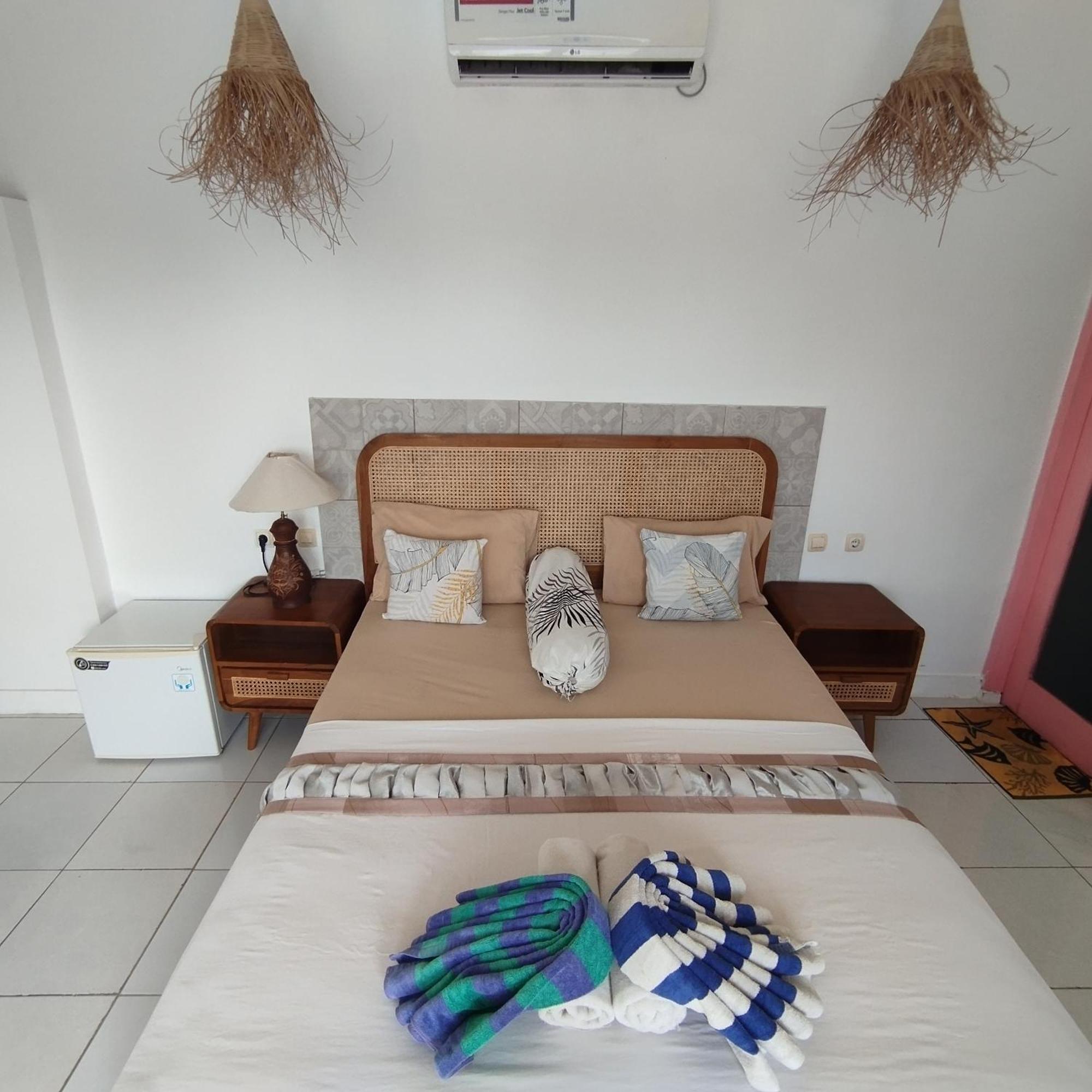 Palm Trees Villas Gili Air Exteriör bild