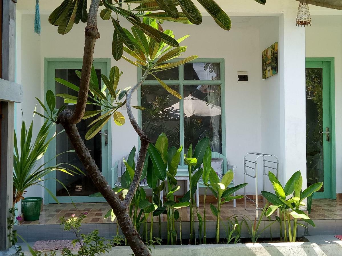 Palm Trees Villas Gili Air Exteriör bild